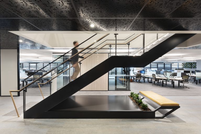 f 2 132 14726277 1057   0783 768x513