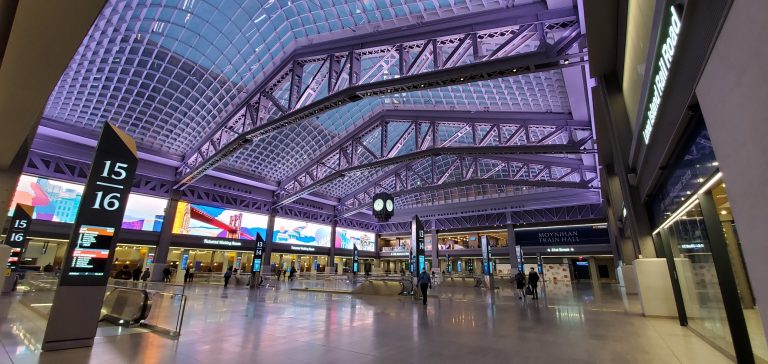 f 61 131 19240296 3ENjAFNC Severud Moynihan Train Hall 3 Main Boarding Concourse looking southeast photo by Severud 768x364
