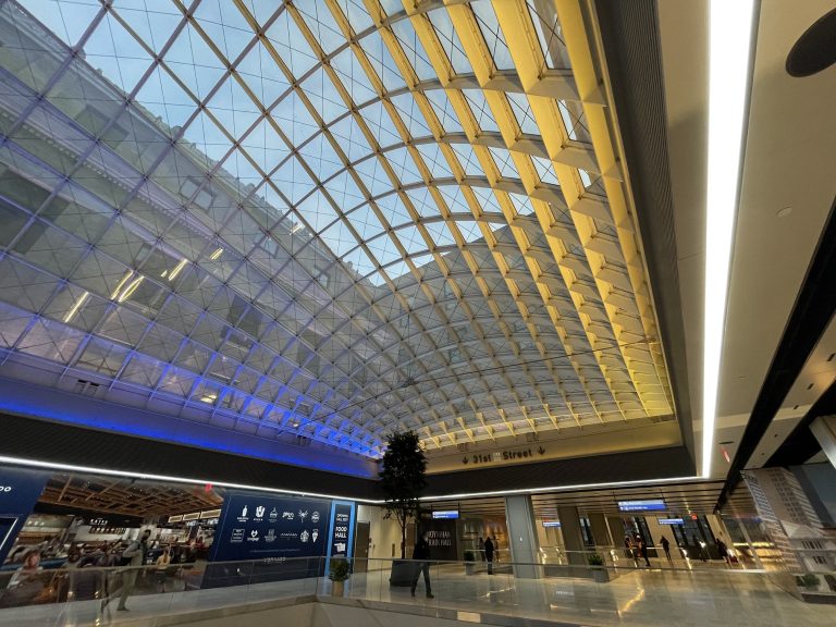 f 61 133 19240296 48GDjwO4 Severud Moynihan Train Hall 5 Midblock Hall looking southeast photo by Severud 768x576