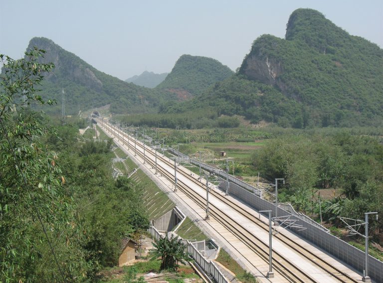 f 2 133 14720536 Pic5 The Green Corridor of Yunnan Guangxi High Speed Railway 768x568
